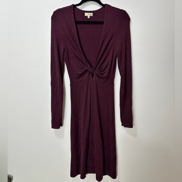 Wilfred Free Aritiza Women's Sz Medium Long Sleeve Maroon Knit Dress Twist Front - Picture 1 of 6